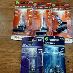 Sylvania Toyota headlight lightbulbs 9005