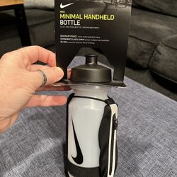 Nike running water bottle with storage