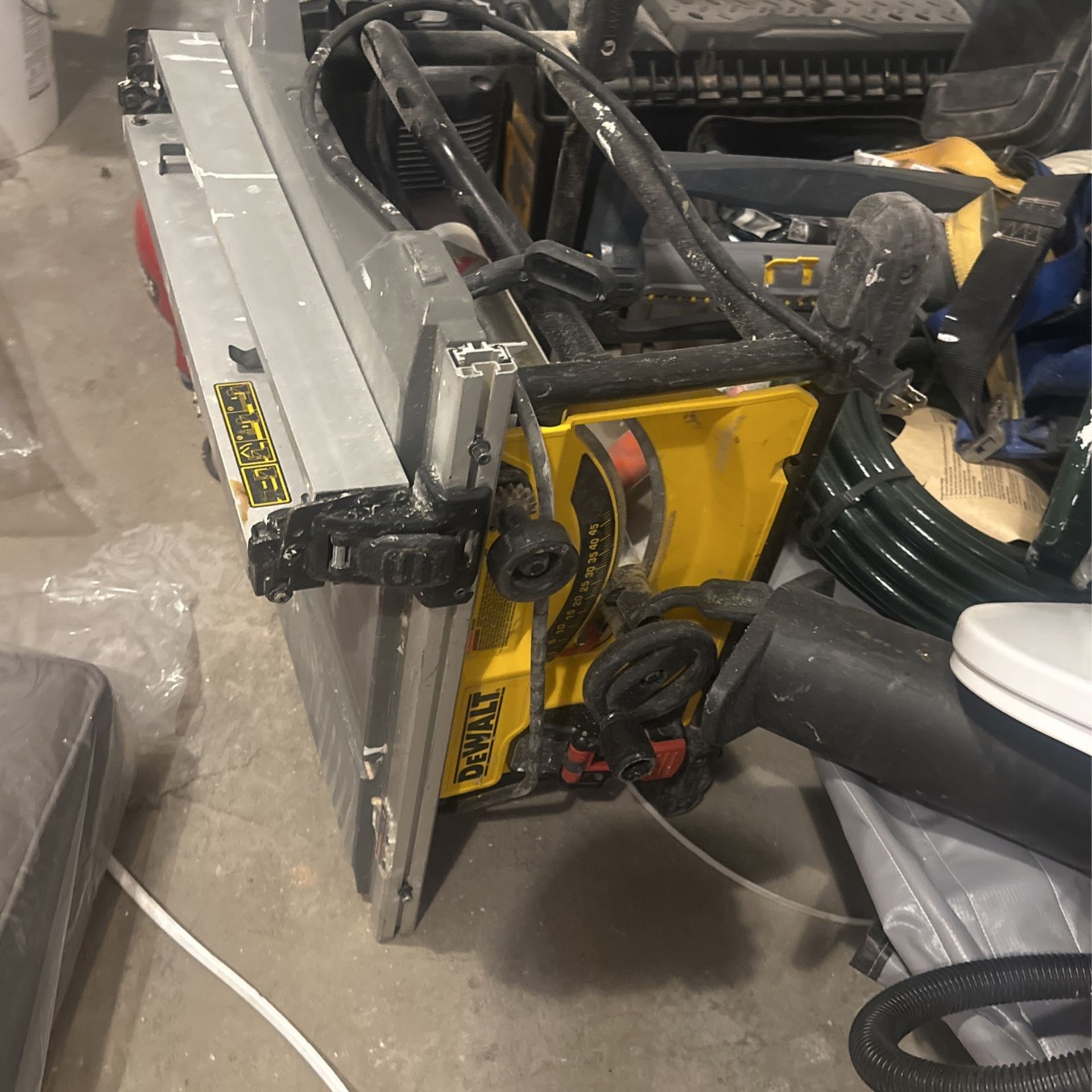 Chain Saw Table Dewalt