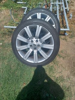 El Set De Dos Llantas Size 20