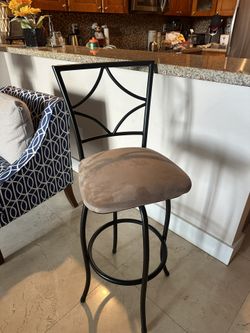 2 Bar Stool