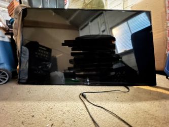 60” Insignia TV – Great Condition