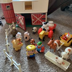VINTAGE FISHER PRICE BARN WITH SILO AND ANIMALS