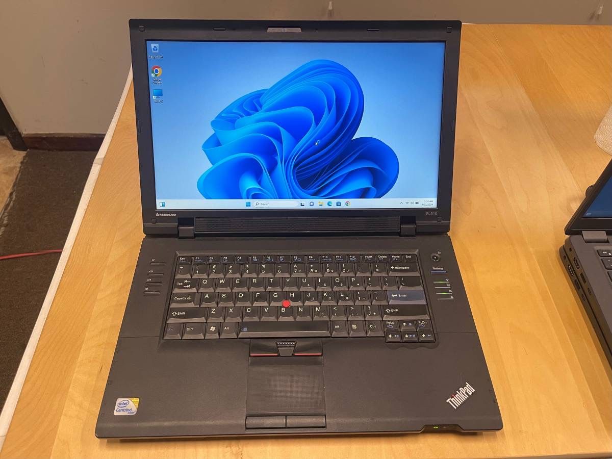 ThinkPad laptop 15 inch screen win 11