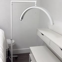 Cosmo glo light for facial room