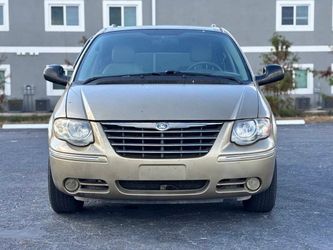2005 Chrysler Town & Country