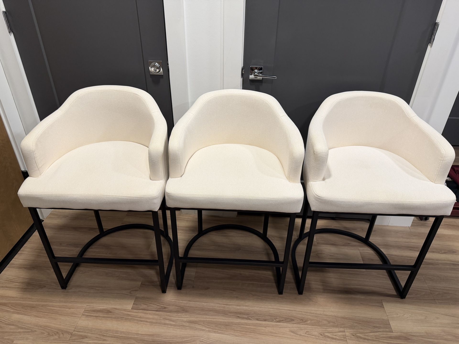 27" H Counter Height Bar Stools Set of 3, Modern Counter Stools with Curved Backrest and Arms, Black Metal Frames, Linen Fabric Upholstered Barstools 