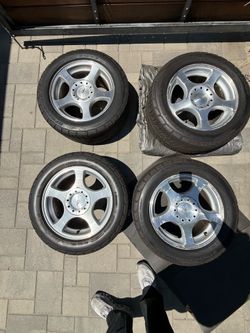 Mustang rims and tires (2004)