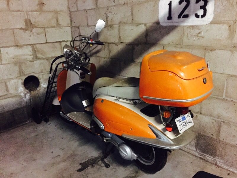 2012 ZNEN FLY SCOOTER 150cc Gas