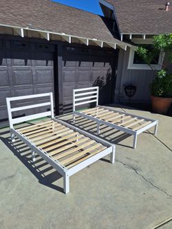 Twin size Bed set