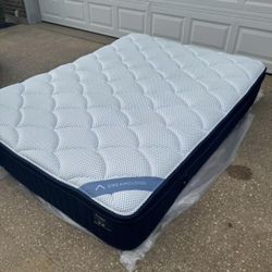 Dreamcloud Premier Queen Mattress ❤️