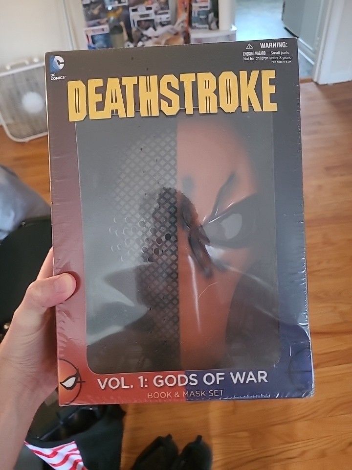 DeathStroke Comic And Mask