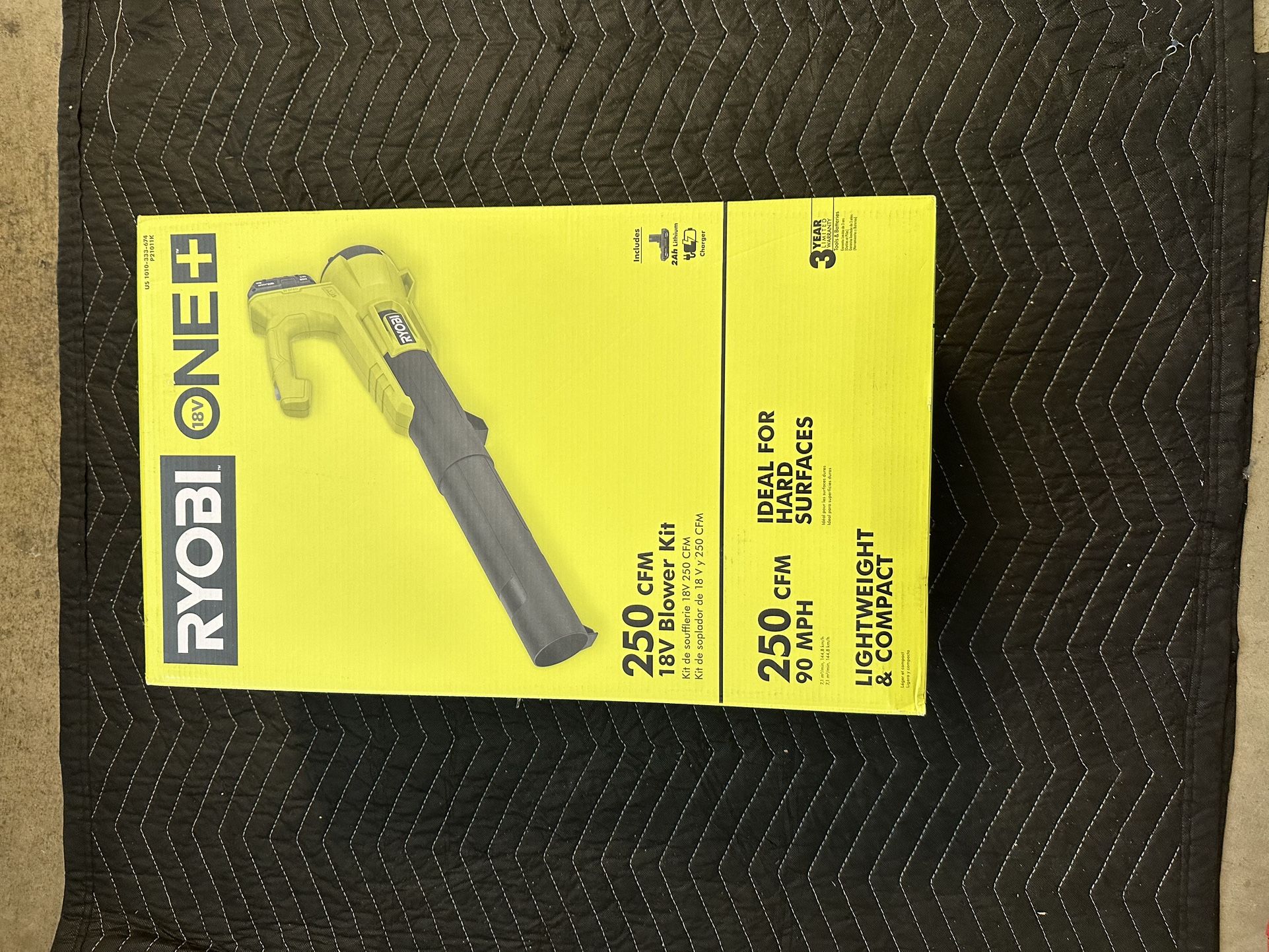 RYOBI ONE+ 18V 90 MPH 250 CFM Cordless Battery Leaf Blower/Sweeper Kit