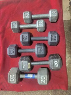 SETS OF 20s.  15s.  10s  HEXHEAD DUMBBELLS TOTAL 90LBs  11525 S HALSTED DUNKIN DONUTS/7111.S WESTERN WALGREENS  
80$  CASH ONLY AS IS.