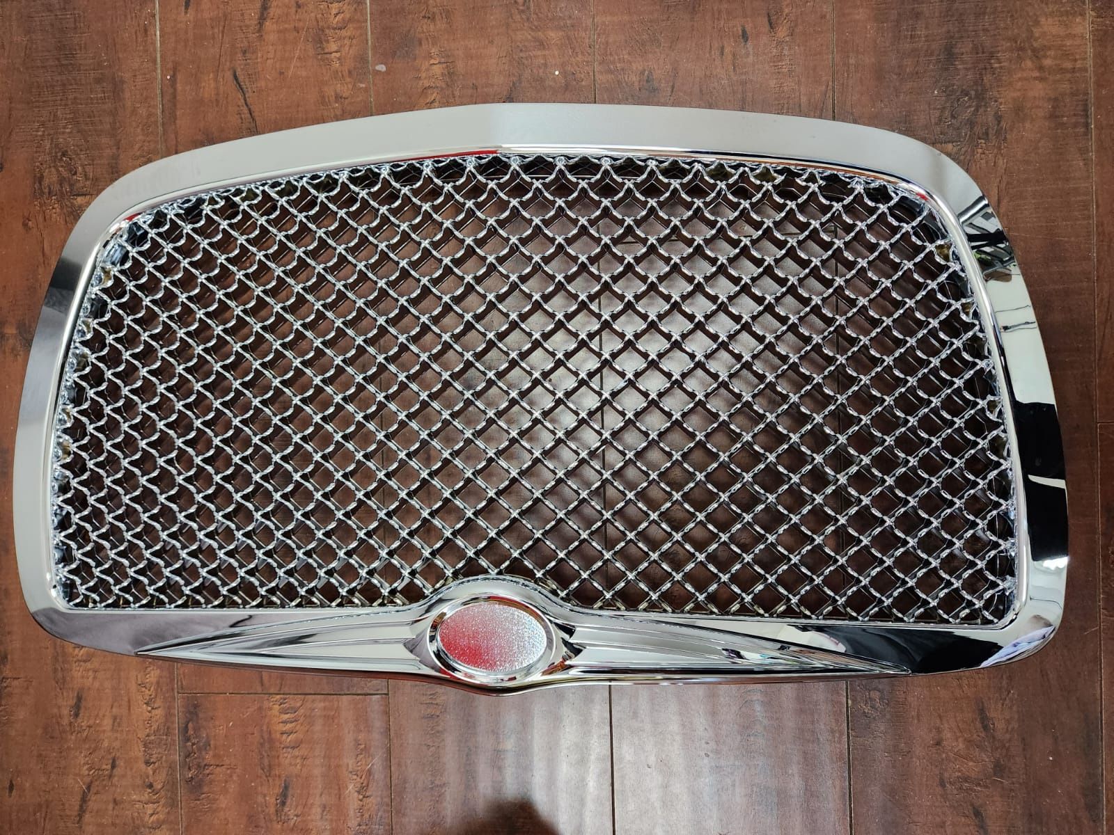 New 2005 Chrysler 300 Grill