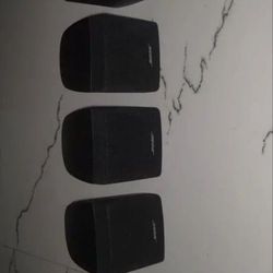 5 Bose Cube Speakers