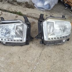 2014-21 Toyota Tundra Headlights 