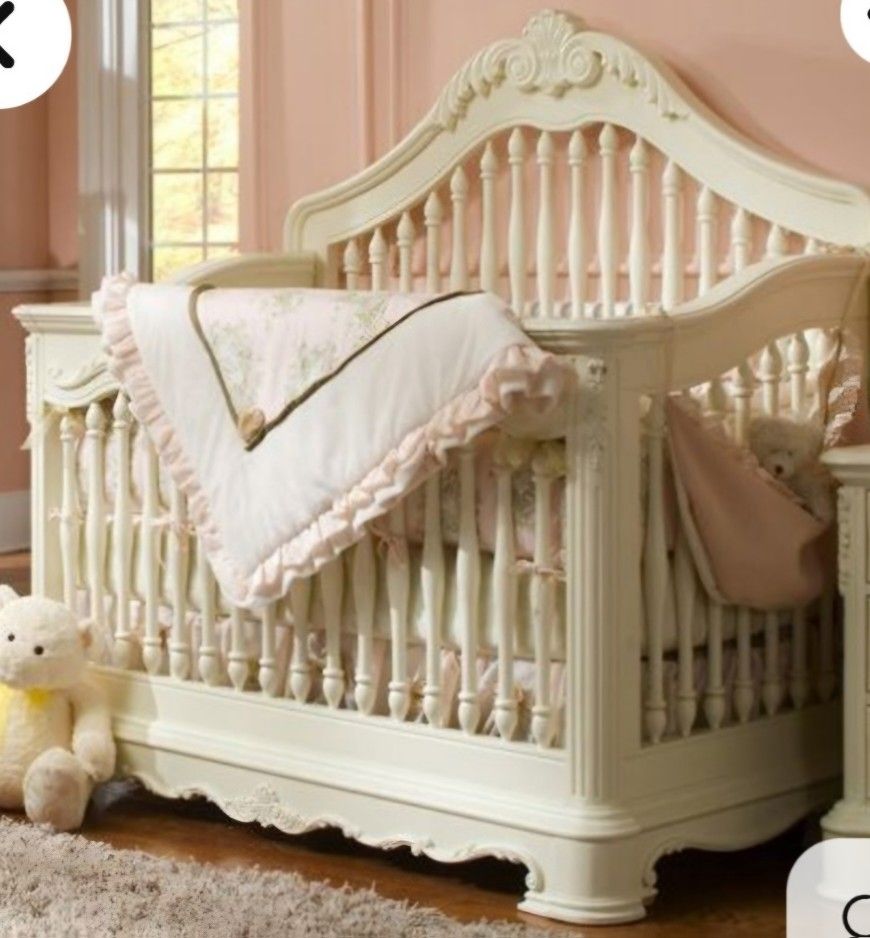 ANGELINA CRIB W/ EXTRA PARTS TO CONVERT TO TODDLER BED