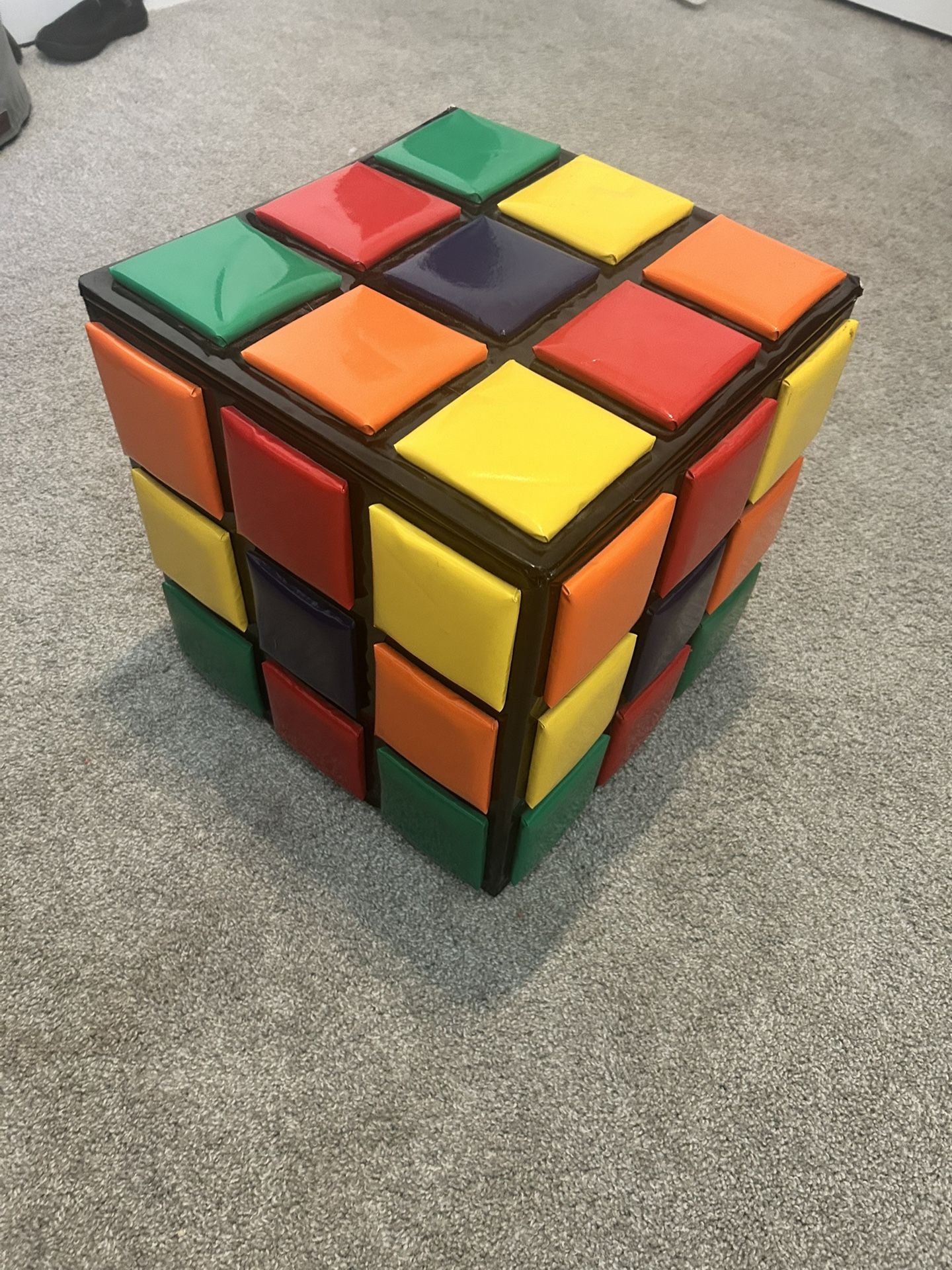 Rubik’s Cube Toy Box W/ Rubik’s Cubes