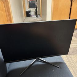 24’ 140 htz Monitor 