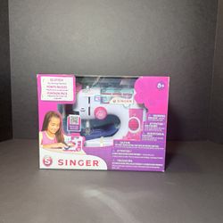 Children’s Singer Sewing Machine New In Box