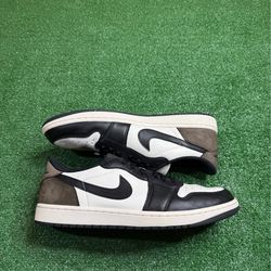 Jordan 1 Low Mocha