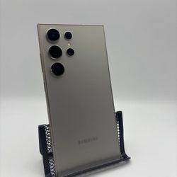 Samsung Galaxy S24 Ultra 256GB Unlocked 