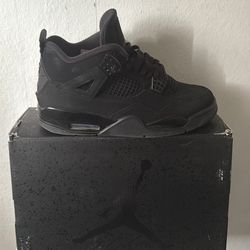 Jordan 4s blackcats size 9