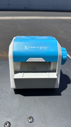 Xyron Create A Sticker Free to First Person Picking Up