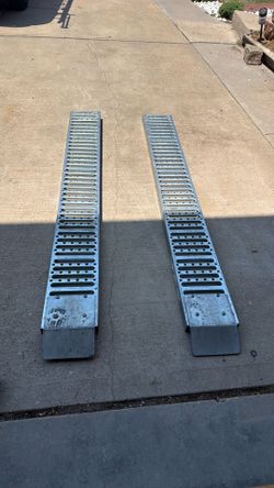 Set of ramps for loading toys and lawnmowers