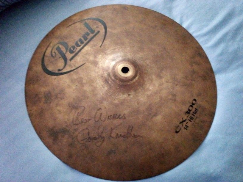 STEVE MILLER BAND DRUMMER " GORDY KNUDTSON " SIGNED PEARL HIGH HAT CYMBAL.