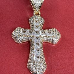 Micro-pave Settings simulated vvs diamonds stones cross pendant✨✨✨