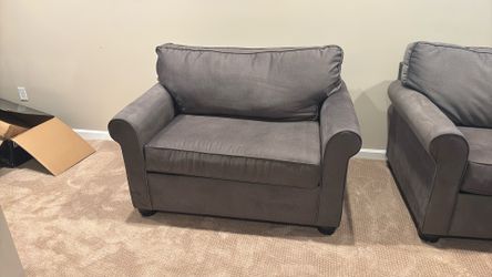 XL Chair with Twin Pullout