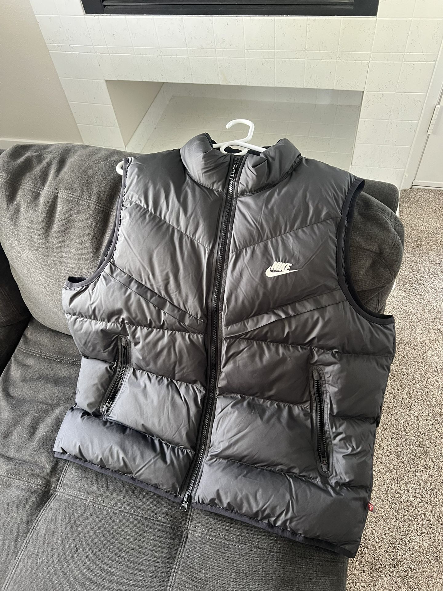 Nike Puffy Best - Sz XL