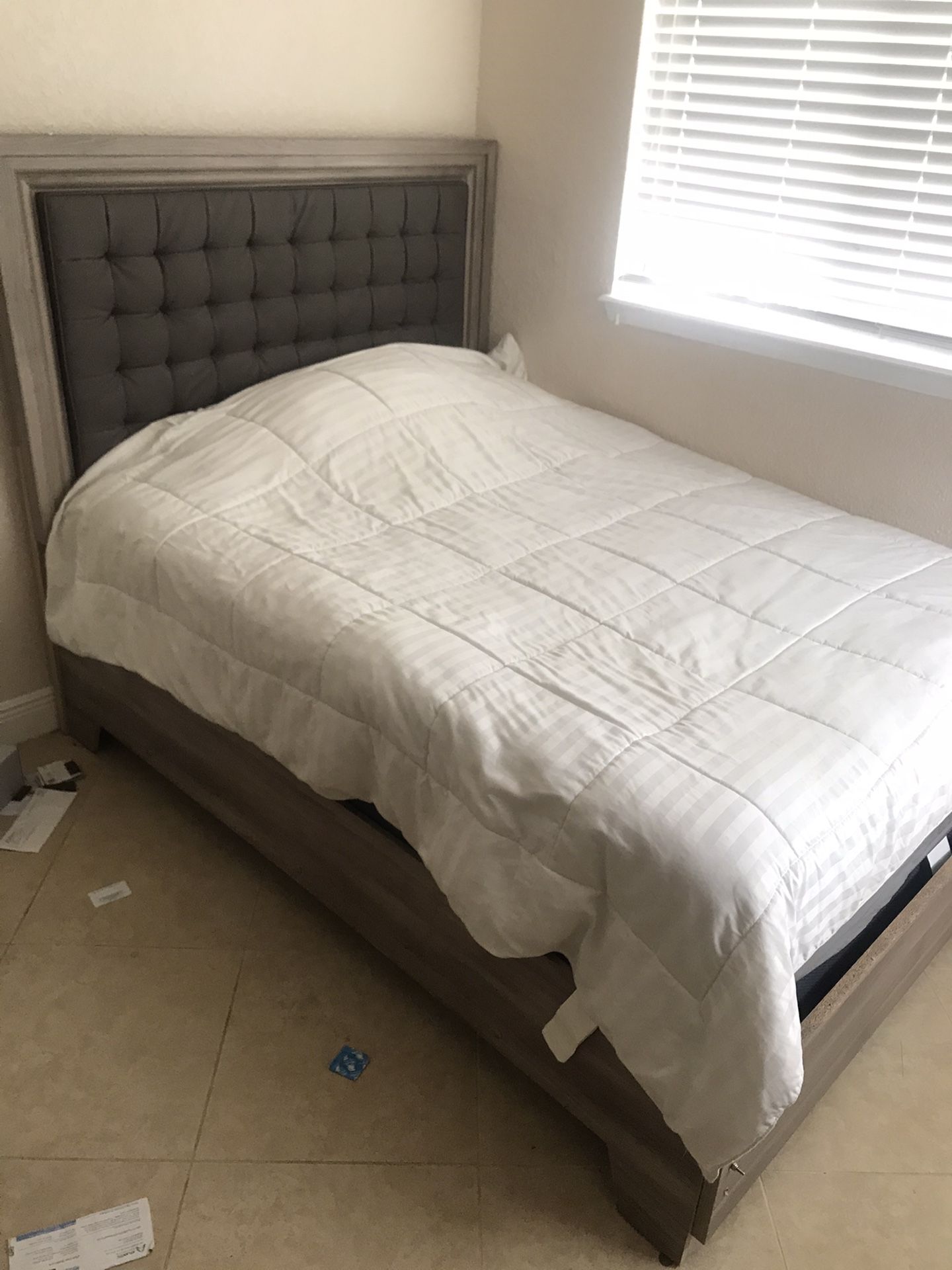 Queen size bed