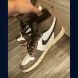Travis Scott 1 Size 10.5