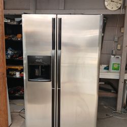 Refrigerator Frigidaire 