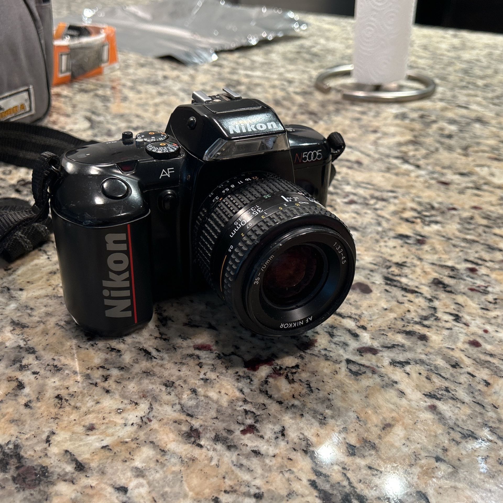 Nikon N5005 Camera, Comes With Protective Case. 