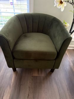 Green Velvet Blossom Chair