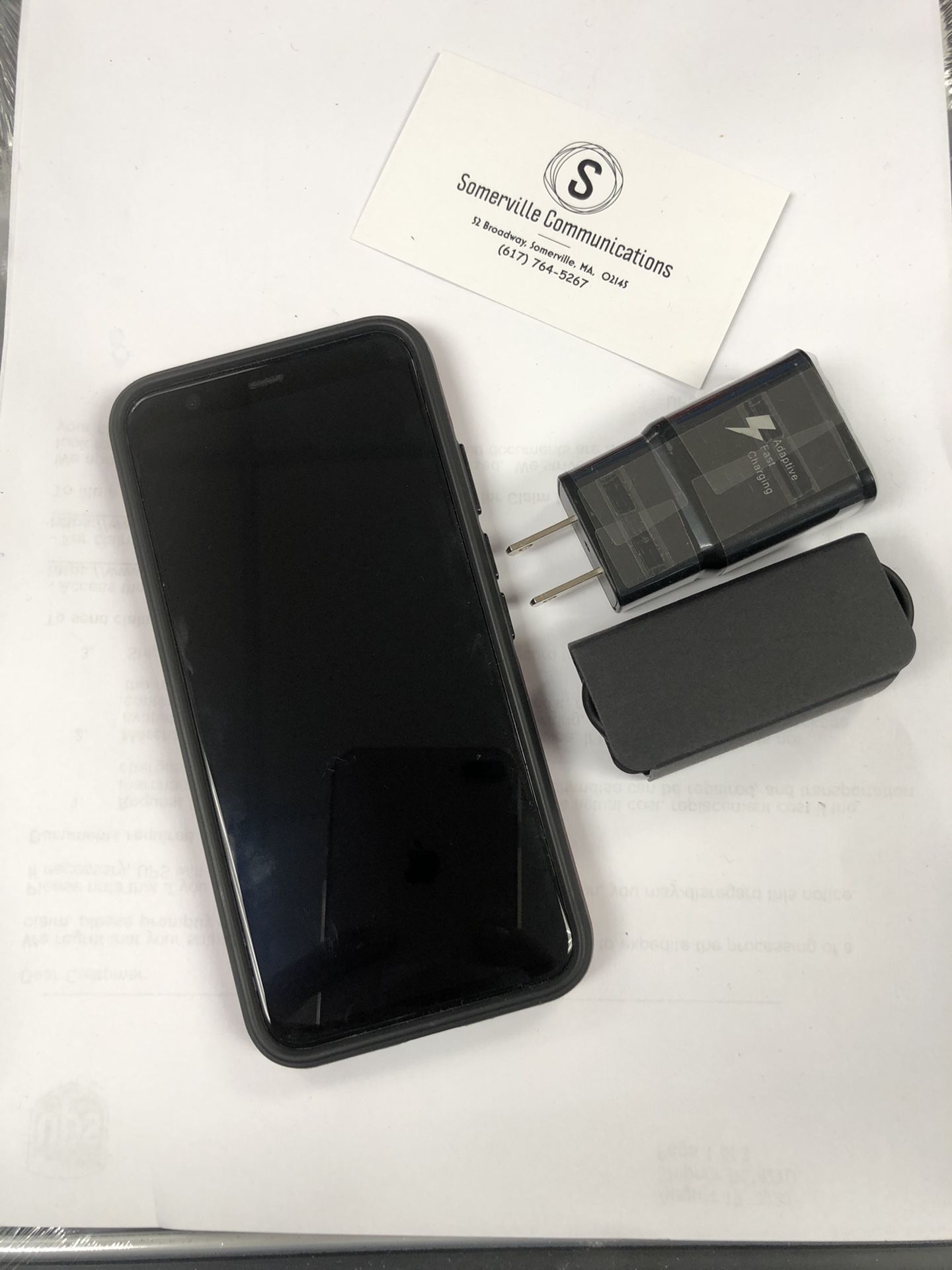 Factory Unlocked Google pixel 4 excellent condition, with store warranty
