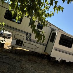 Ocupa Unos Areglos Y Una Limpieza 🧼 