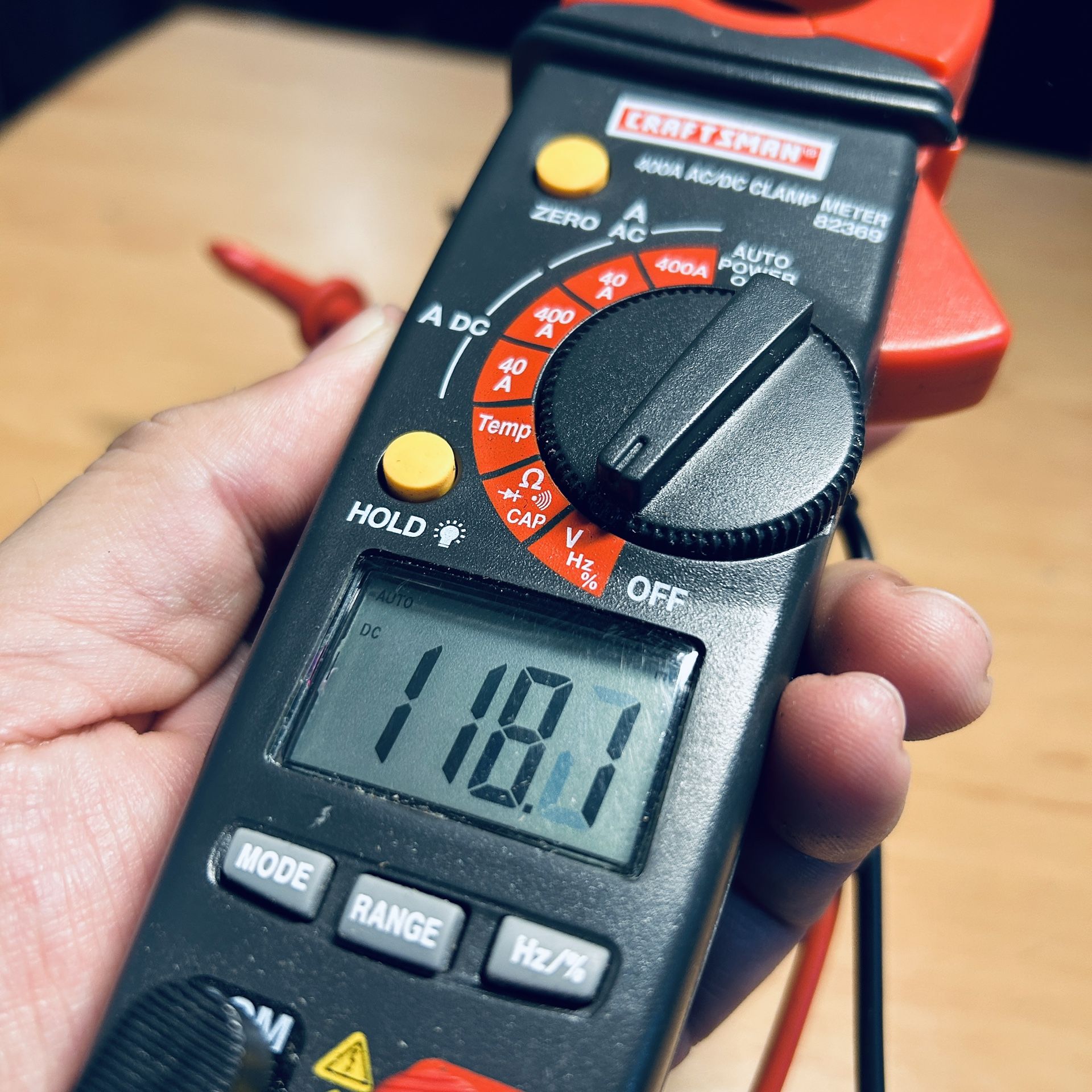 CRAFTSMAN 400A AC/DC CLAMP METER 82369 Includes Case, Probes