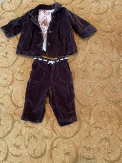 Baby Gap Velour Jacket And Pant Set $10  3-6 Months