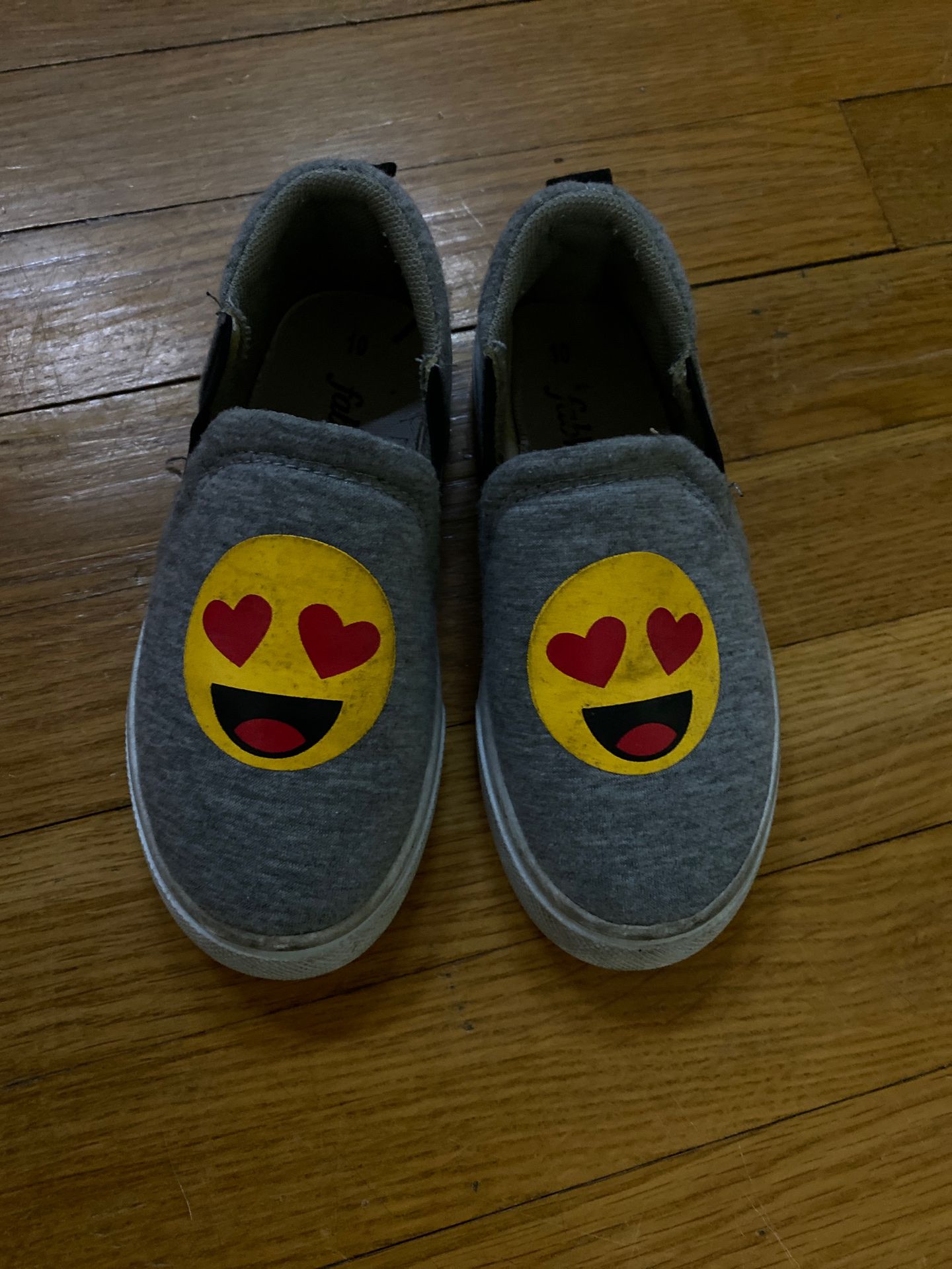 Heart Eyes Emoji Shoes - Size 10 Toddlers