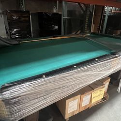 Pool table For Sale