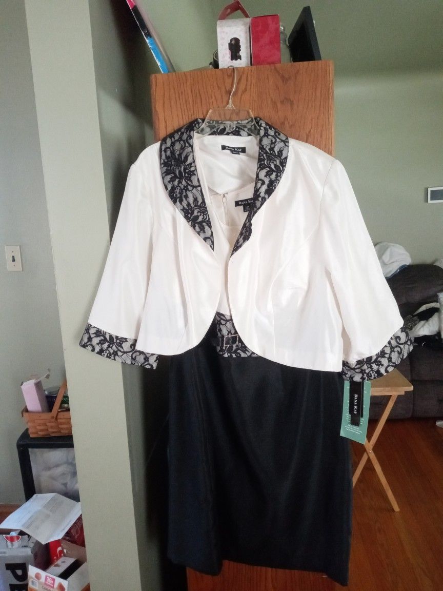 Brand new, with tags, size 24 W Dress, Cross Posted North Riverside 