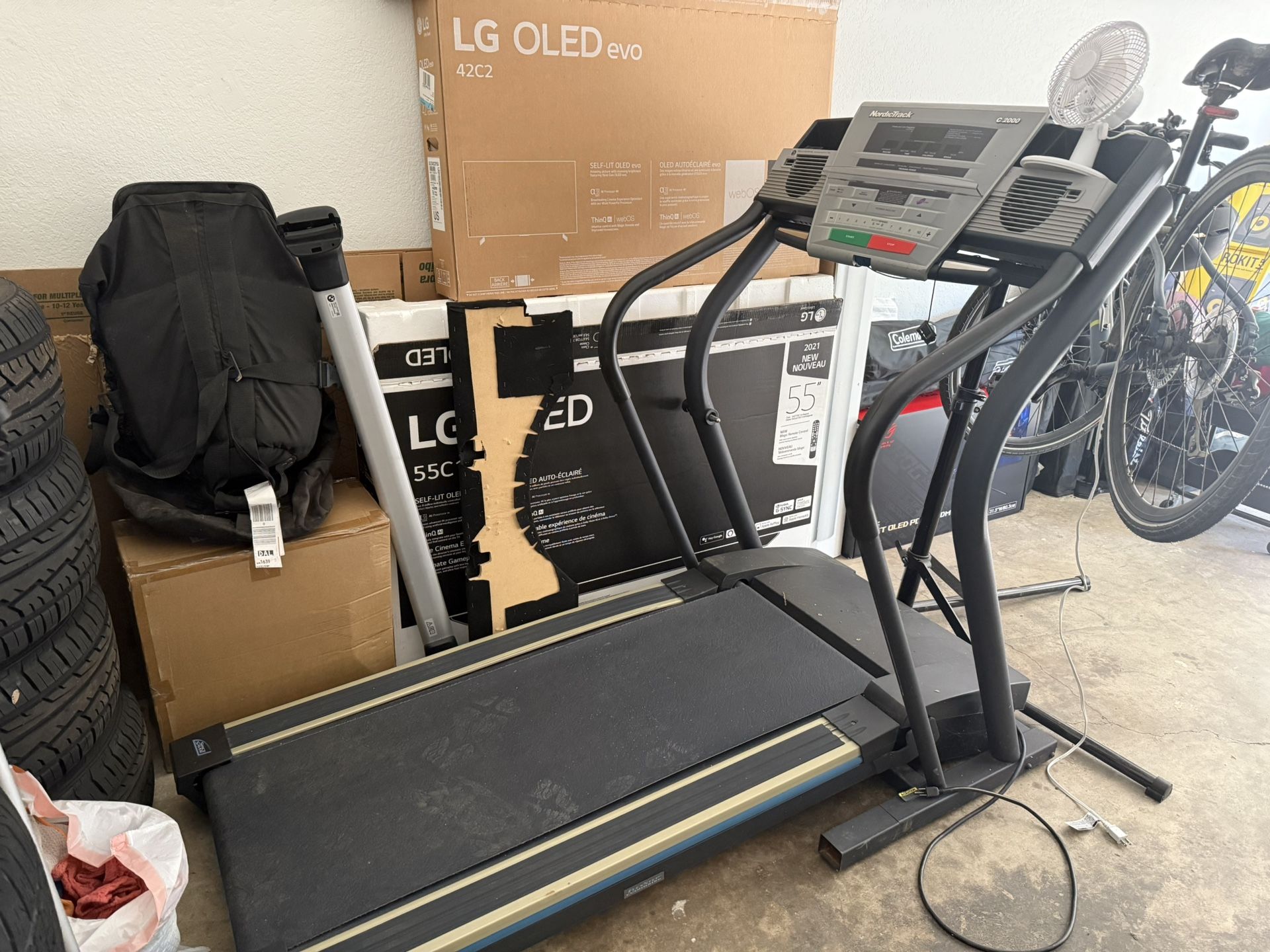 NordicTrack C 2000 Treadmill