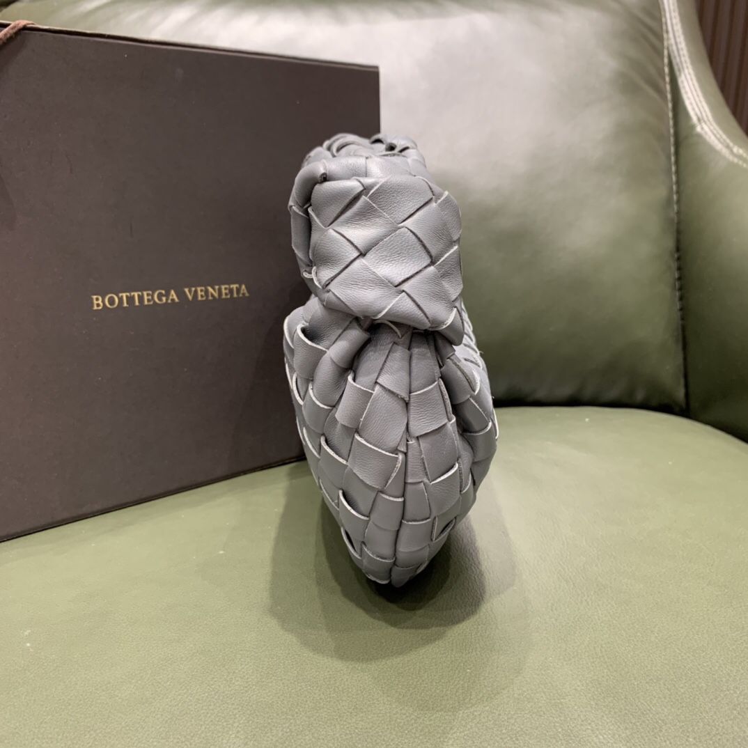 Authentic Bottega Veneta Hobo Bag for Sale in New York, NY - OfferUp