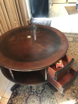 Antique table 3 feet diameter with 4 drawer old