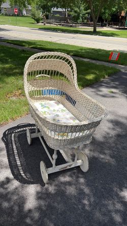 Wicker Bassinet - Vintage